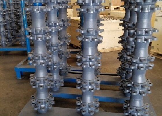 OEM Yüksek Kaliteli Kum Döküm Demir Bileşenleri Ekskavatör Arka Göbek Shot Blasting FCD450 GGG45 ile