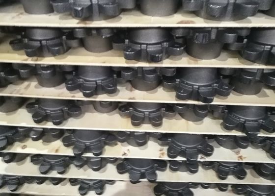 İşlenmiş Dövme Forklift Kamyonları için OEM Yüksek Kaliteli Kum Döküm Demir Mafsal Kapağı