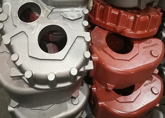 OEM Yüksek Kaliteli Kum Döküm Demir 99kg Şanzıman Kutusu Kılıf Parçaları Endüstriyel Makine Raylı Taşımacılık İçin