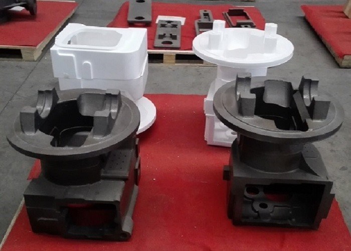OEM Kayıp köpük dökme demir parçaları Finish boyama ile forklift için aktarım konutu