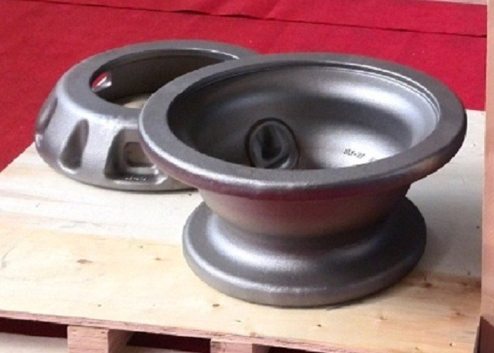 OEM Yüksek Kaliteli Kum Atma Demir Tekerlek Araçları Kamyonlar için FCD550 GGG55 QT550 Malzeme