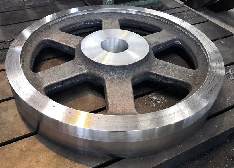 OEM Yüksek Kaliteli Kum Döküm Demir 99kg Şanzıman Kutusu Kılıf Parçaları Endüstriyel Makine Raylı Taşımacılık İçin